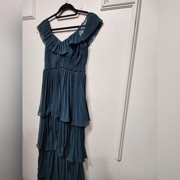 Lulus Always Remarkable Emerald Pleated Off-the-Shoulder Maxi Dress Wedding - Picture 7 of 8